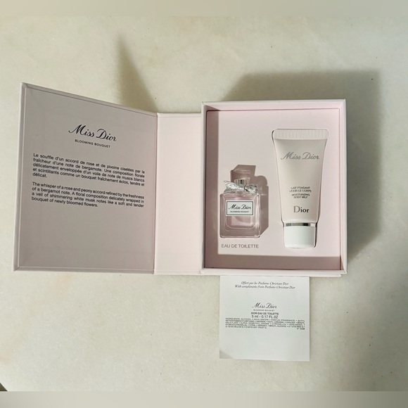 Miss Dior Blooming Bouquet mini set.